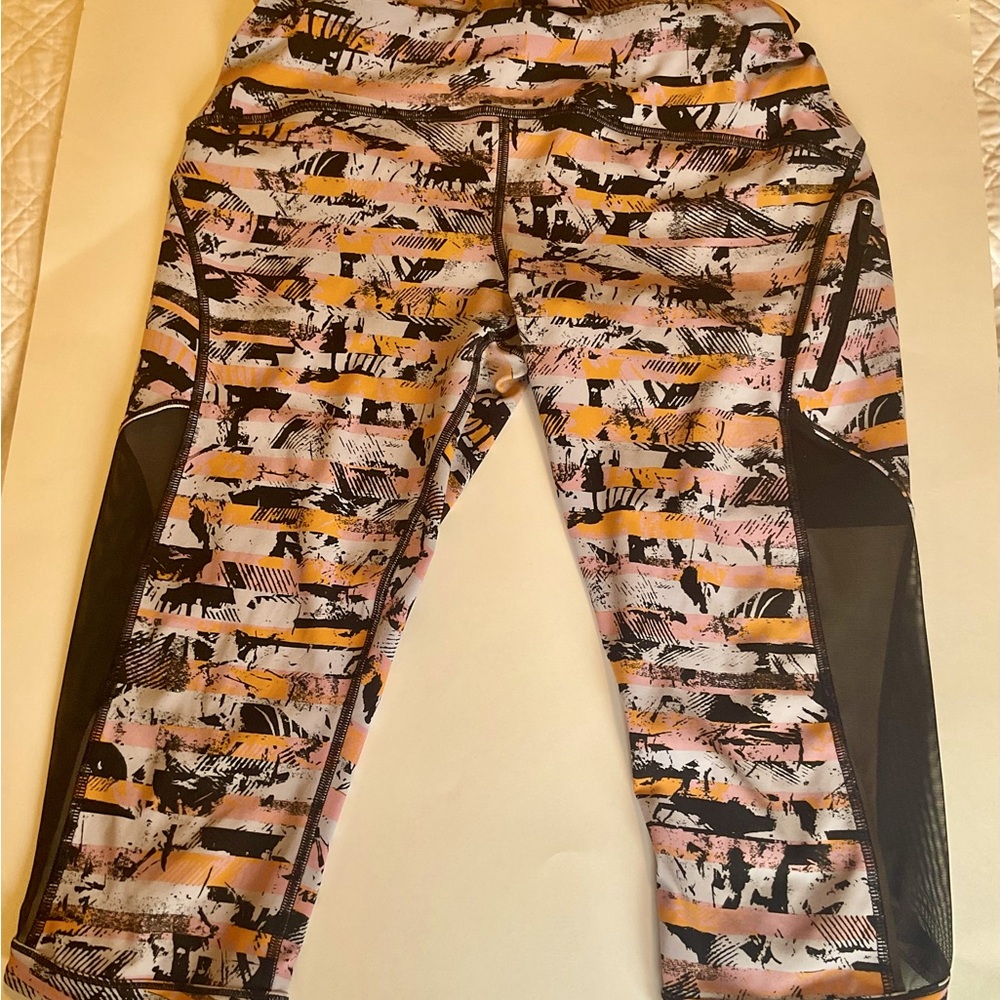 Women’s Lululemon Capri size 8